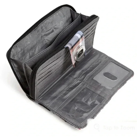 Vera Bradley RFID Turnlock Wallet in Cotton Perfectly Plaid NWT - Picture 2 of 7